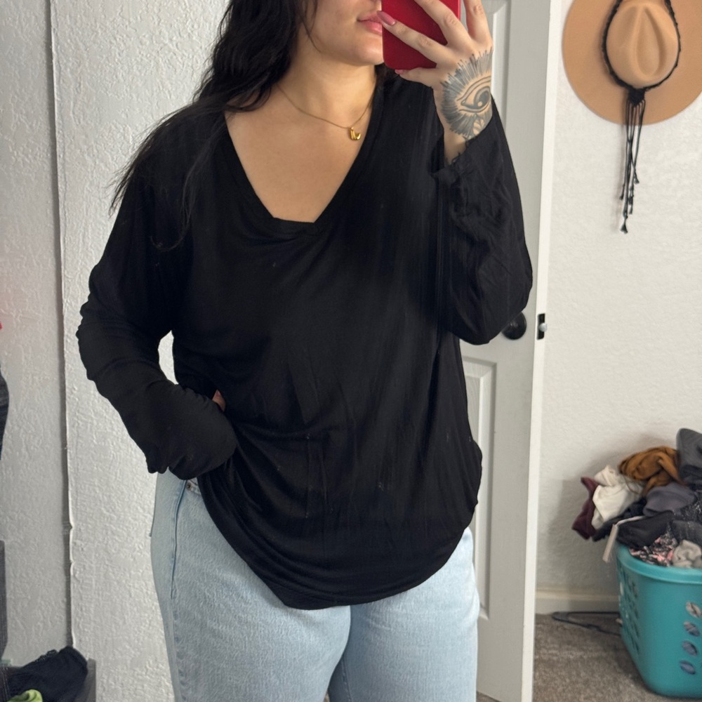 Impressions online boutique Black V Neck size 3x soft - Picture 4 of 5